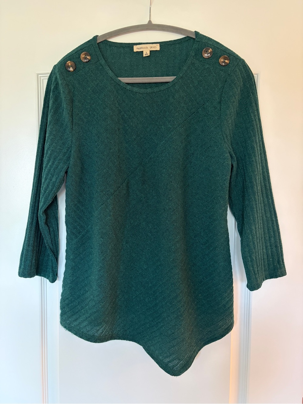 NWOT Parallel Skies Green Ribbed Button Shoulder Asymmetrical Top L